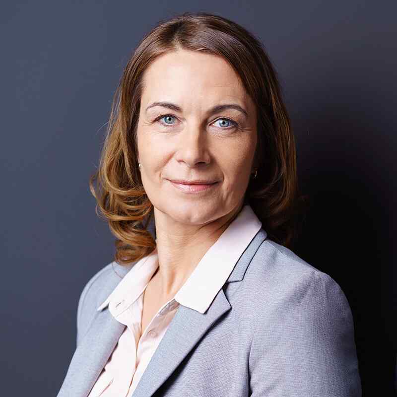 https://becerramanchinelly.com/wp-content/uploads/2019/10/image_team_01.jpg