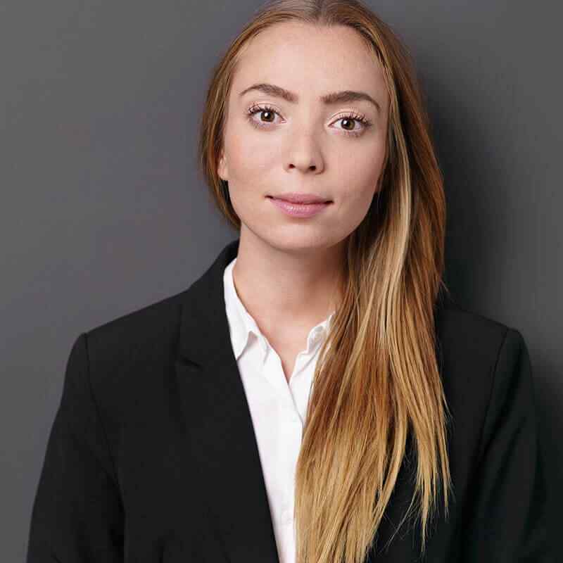 https://becerramanchinelly.com/wp-content/uploads/2019/10/inner_team_03.jpg